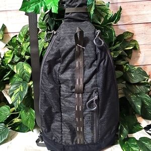 Merrell Crest 8L Black Sling Bag